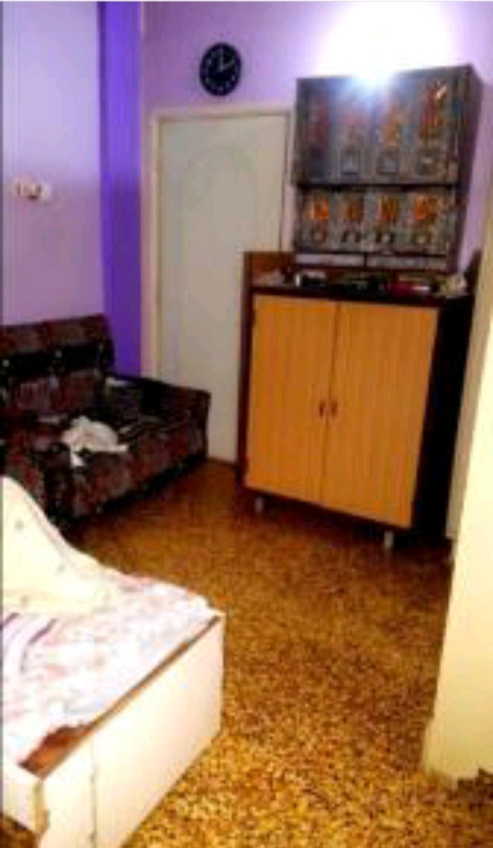 3 BHK Semi Furnished in Vivina Building , Andheri West